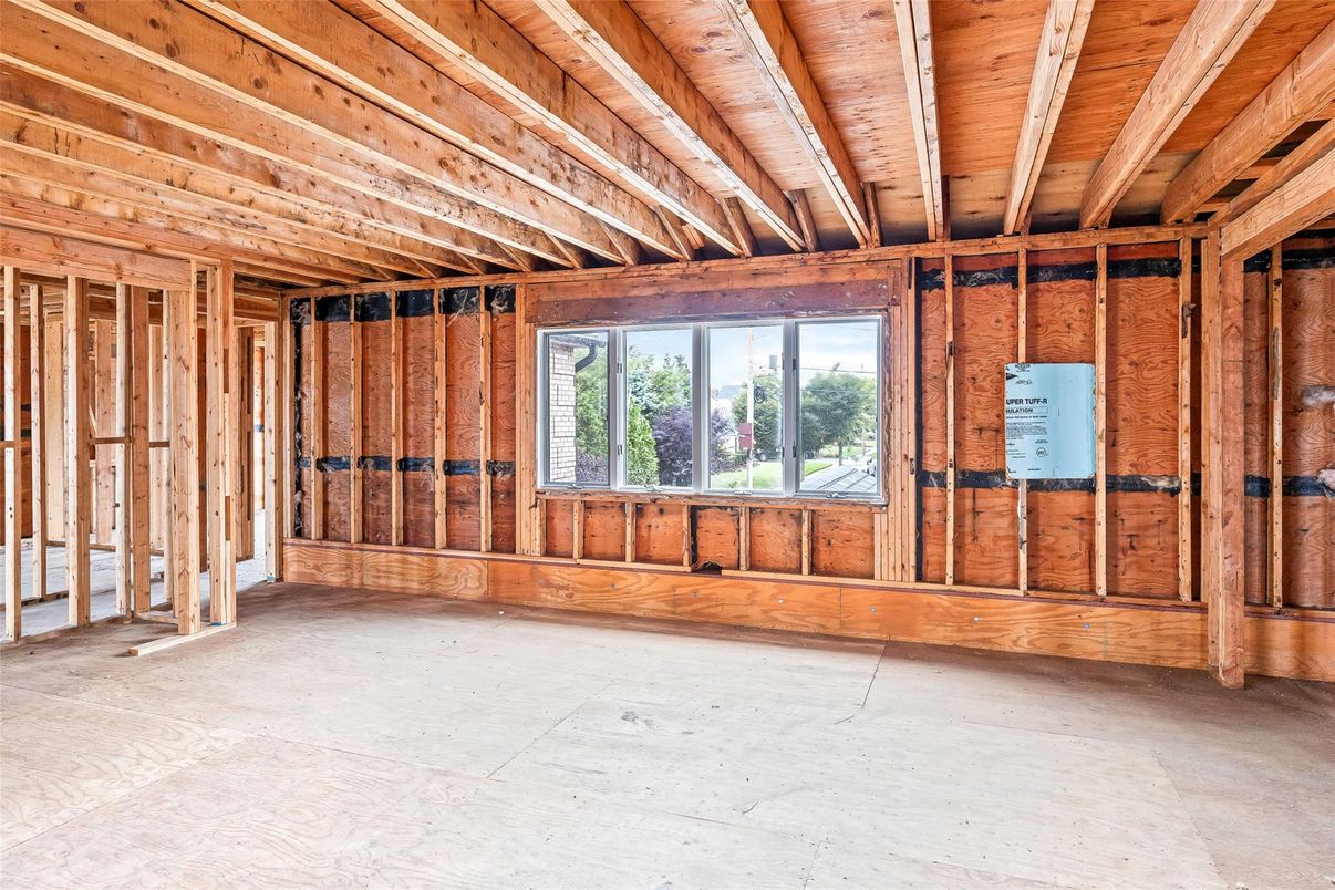 Empty room, Interior, Wooden Beams, Wooden Ceilings, Wooden Walls