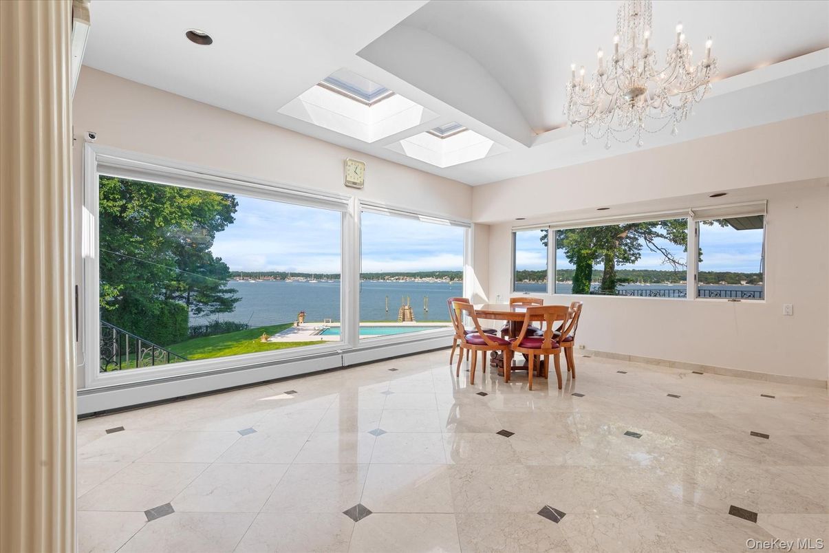 Chandelier, Dining room, Interior, Recessed Lighting, Water