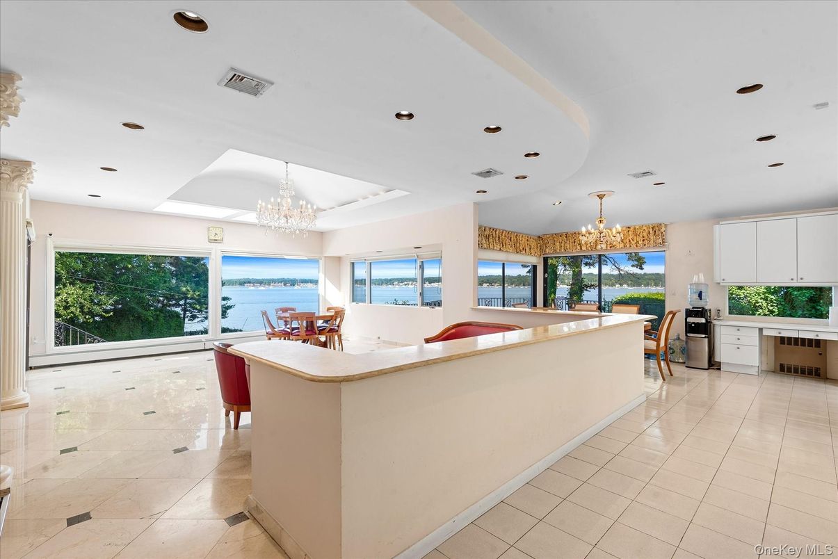 Chandelier, Dining room, Interior, Kitchen, Recessed Lighting, Water