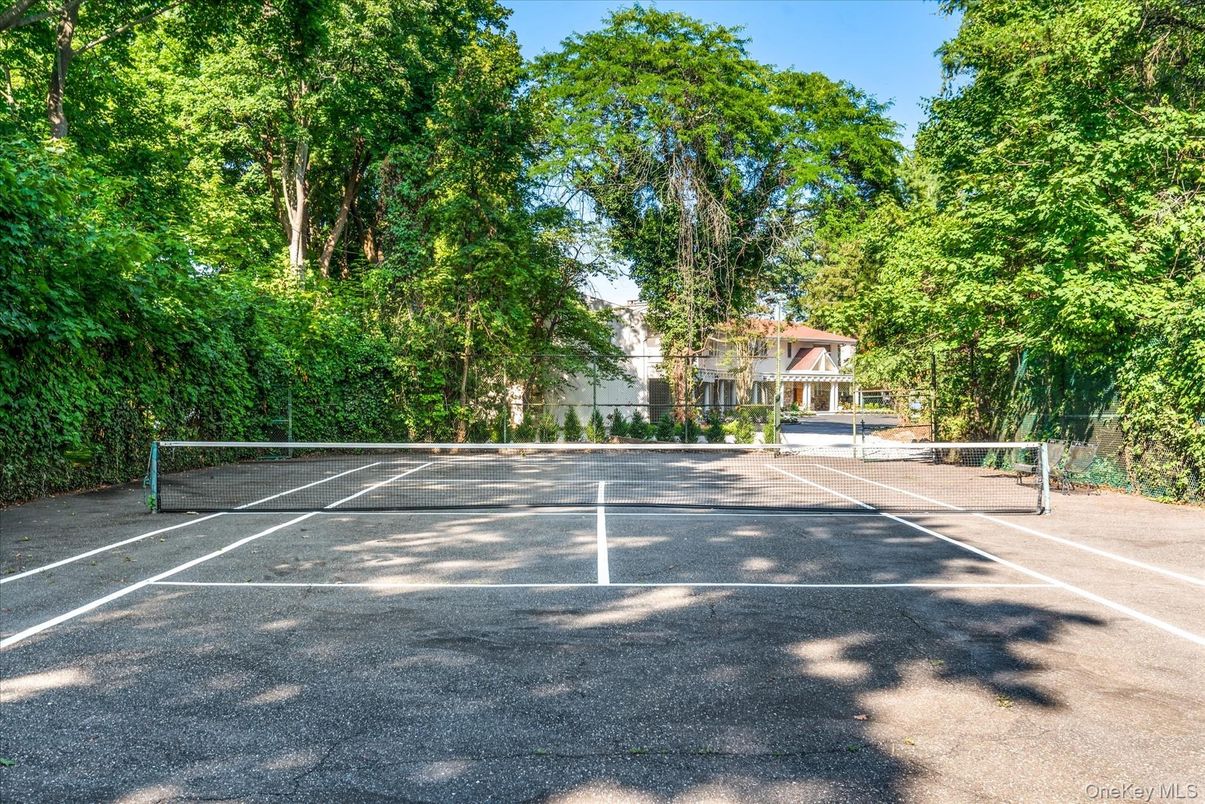 Exterior, Tennis Courts