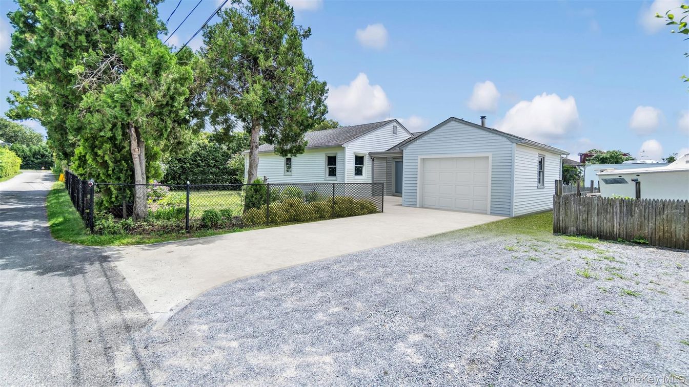Backyard, Detached Garage, Exterior