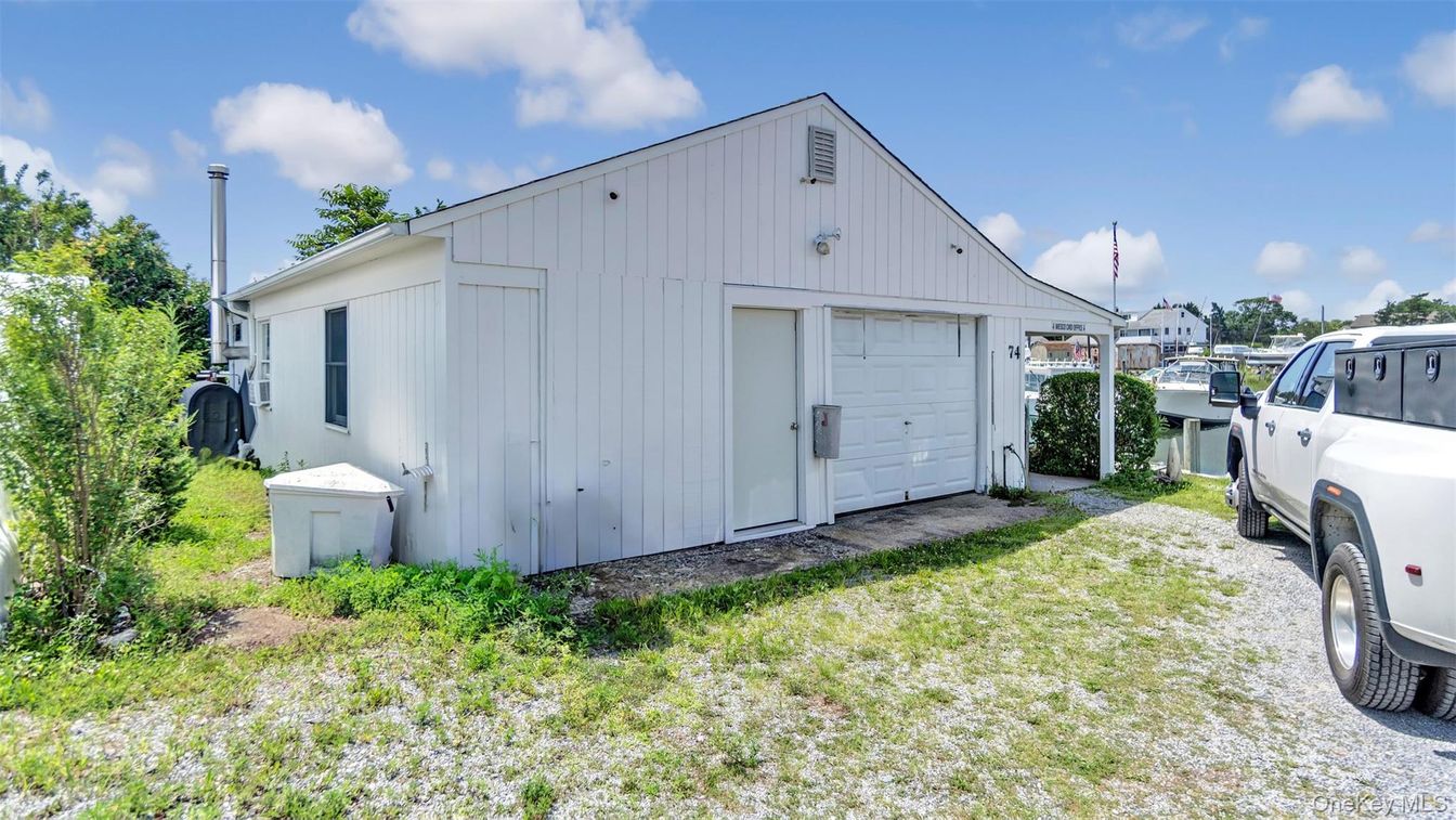 Detached Garage, Exterior
