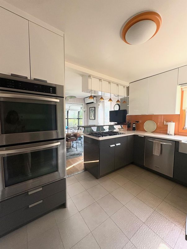 Interior, Kitchen, Stainless Steel Appliances
