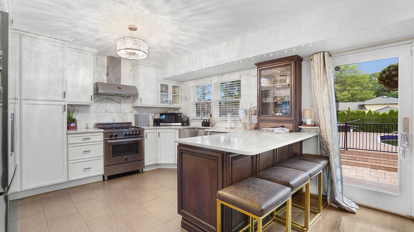 Interior, Kitchen, Stainless Steel Appliances