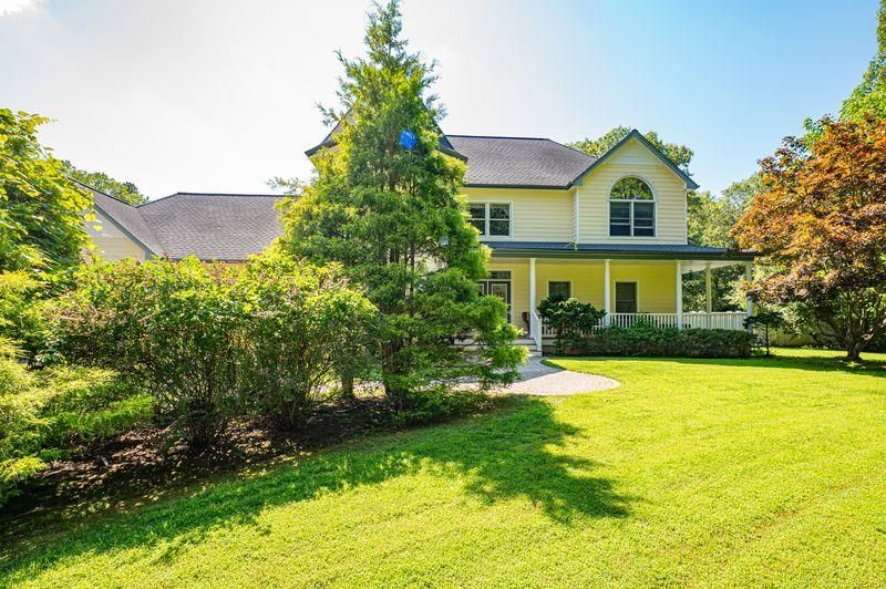 Backyard, Exterior, Facade, Farmhouse