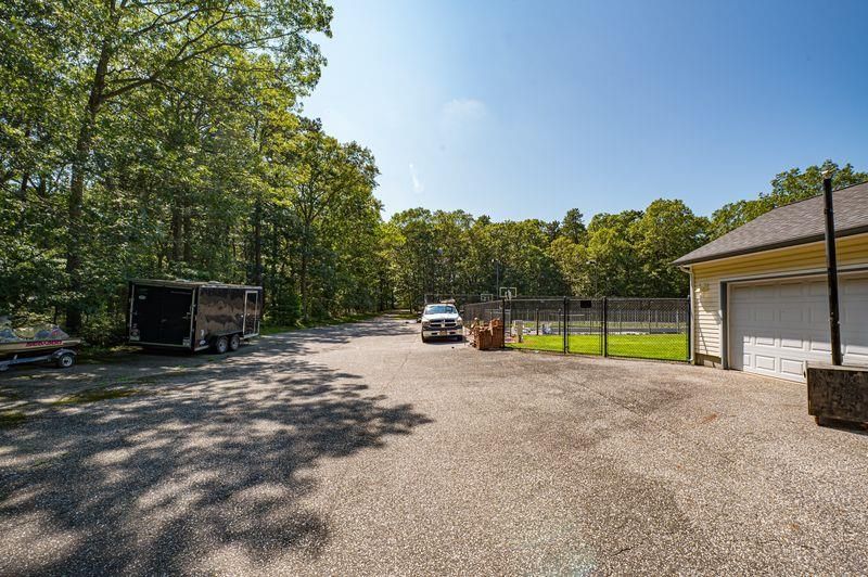Backyard, Detached Garage, Exterior