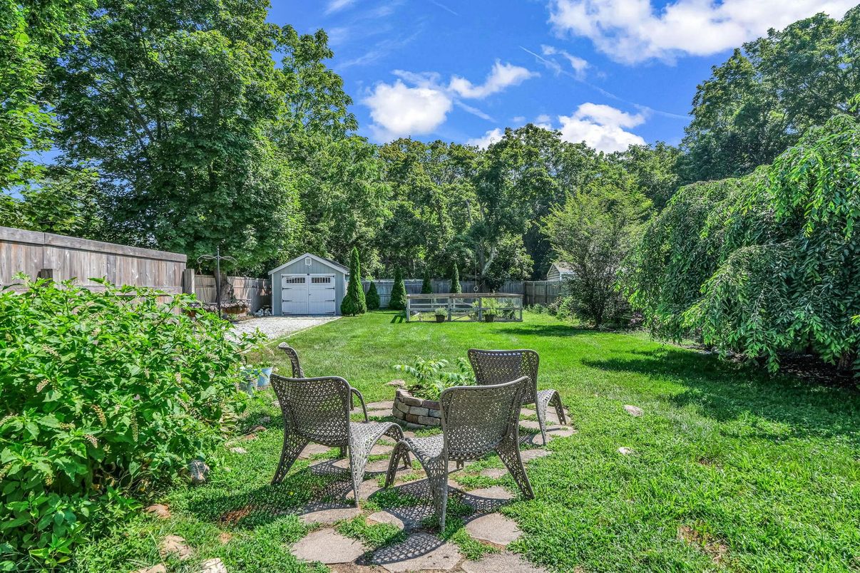 Backyard, Detached Garage, Exterior
