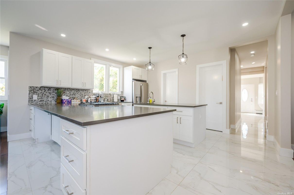 Interior, Kitchen, Marble, Pendant Lights, Recessed Lighting