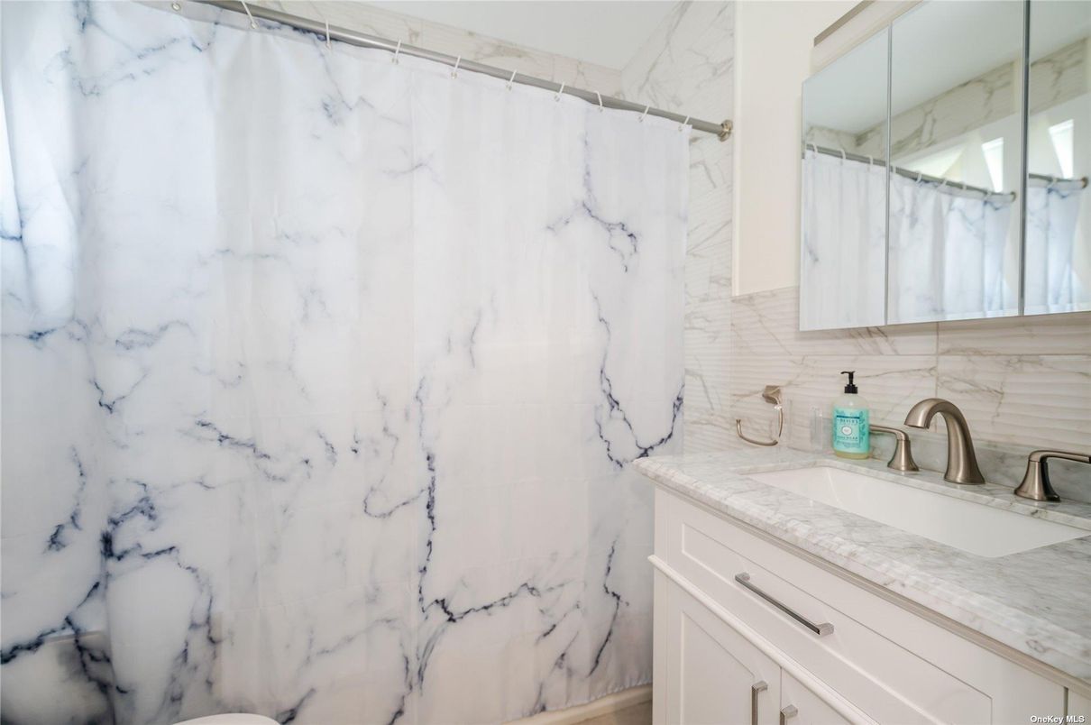 Bathroom, Interior, Marble Walls