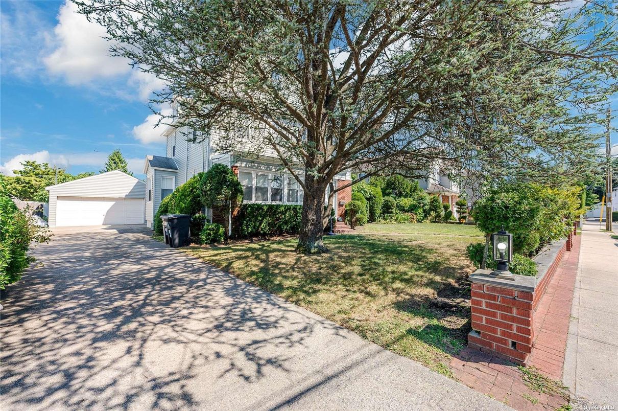 Backyard, Detached Garage, Exterior