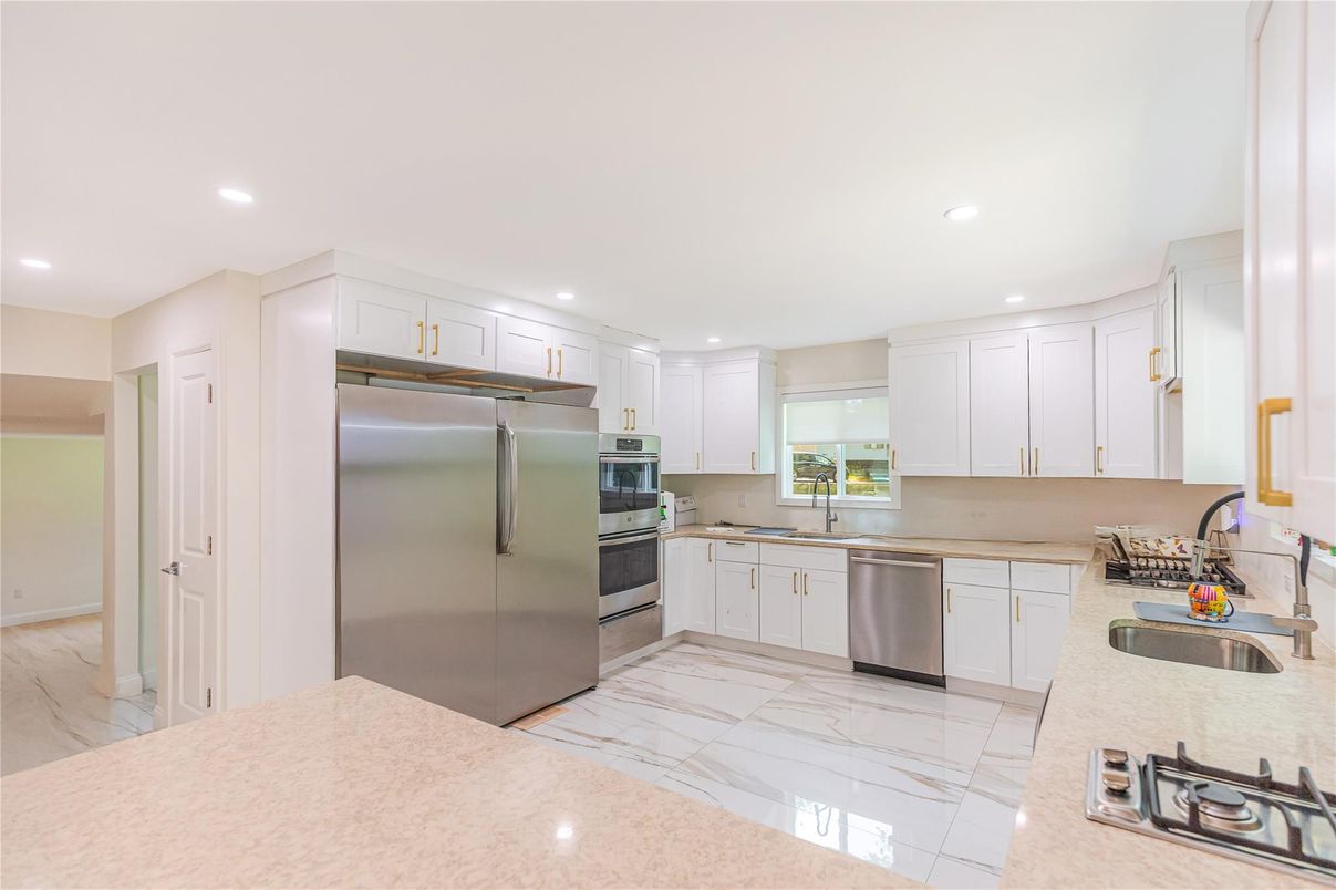 Interior, Kitchen, Marble, Recessed Lighting, Stainless Steel Appliances