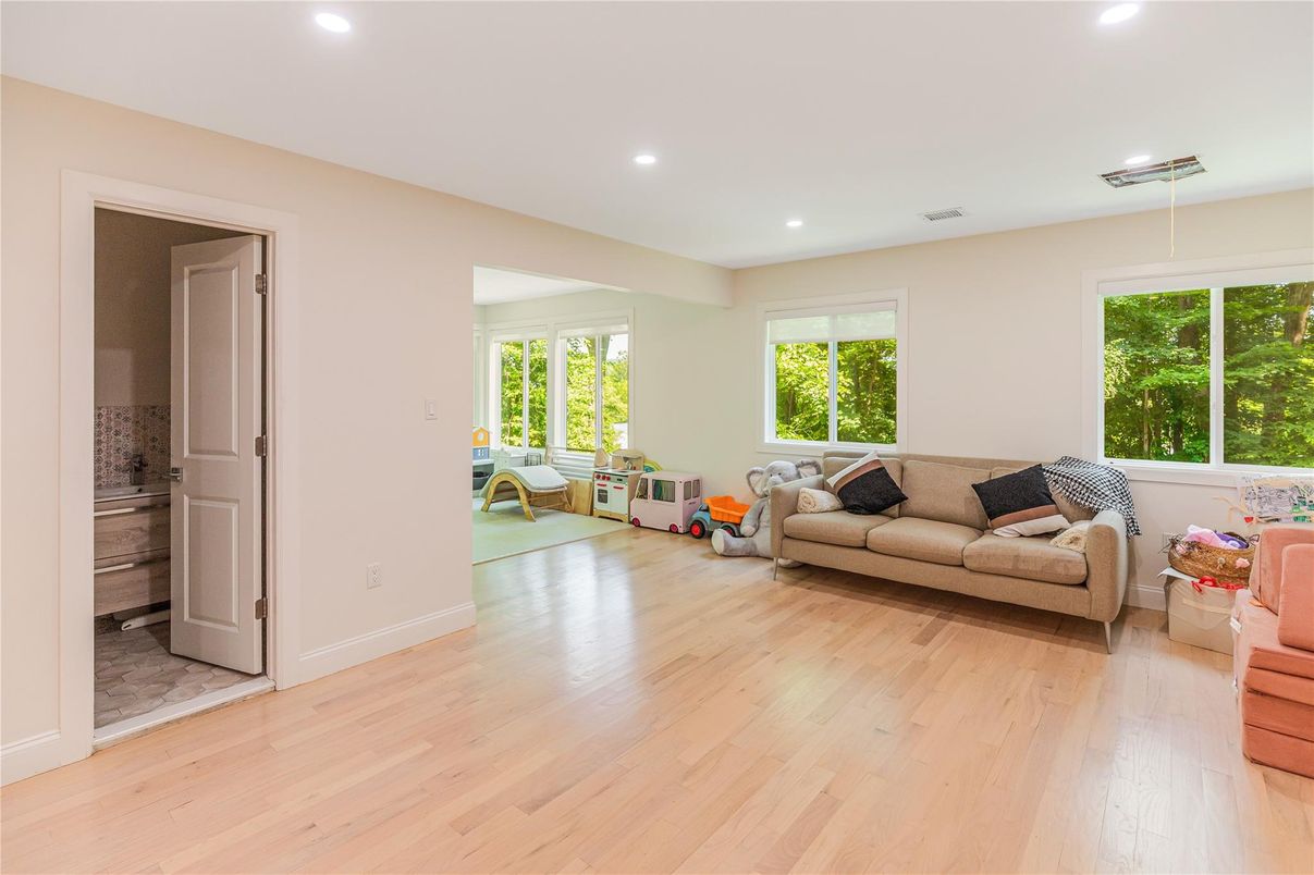 Interior, Living room, Recessed Lighting, Wood Texture Flooring