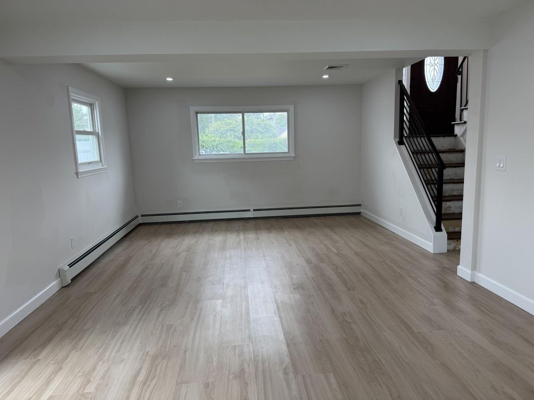 Empty room, Interior, Recessed Lighting, Wood Texture Flooring