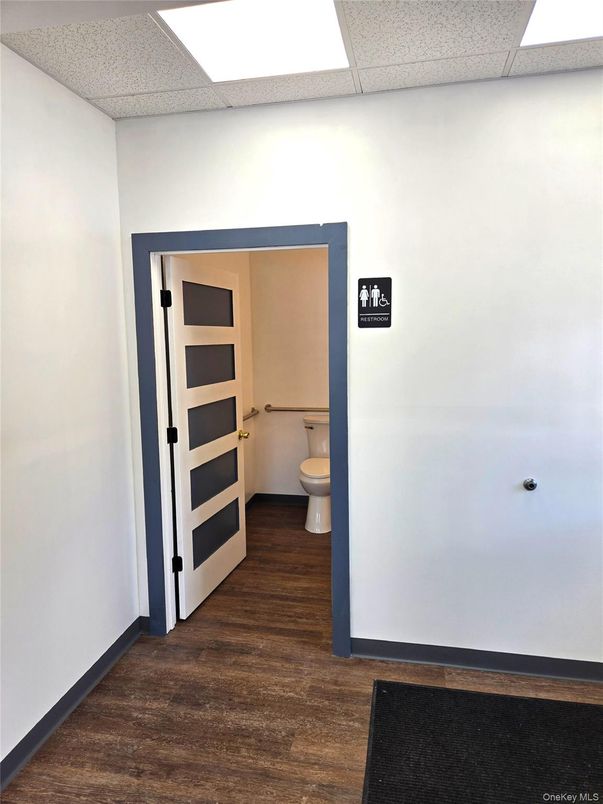 Bathroom, Interior, Recessed Lighting, Wood Texture Flooring