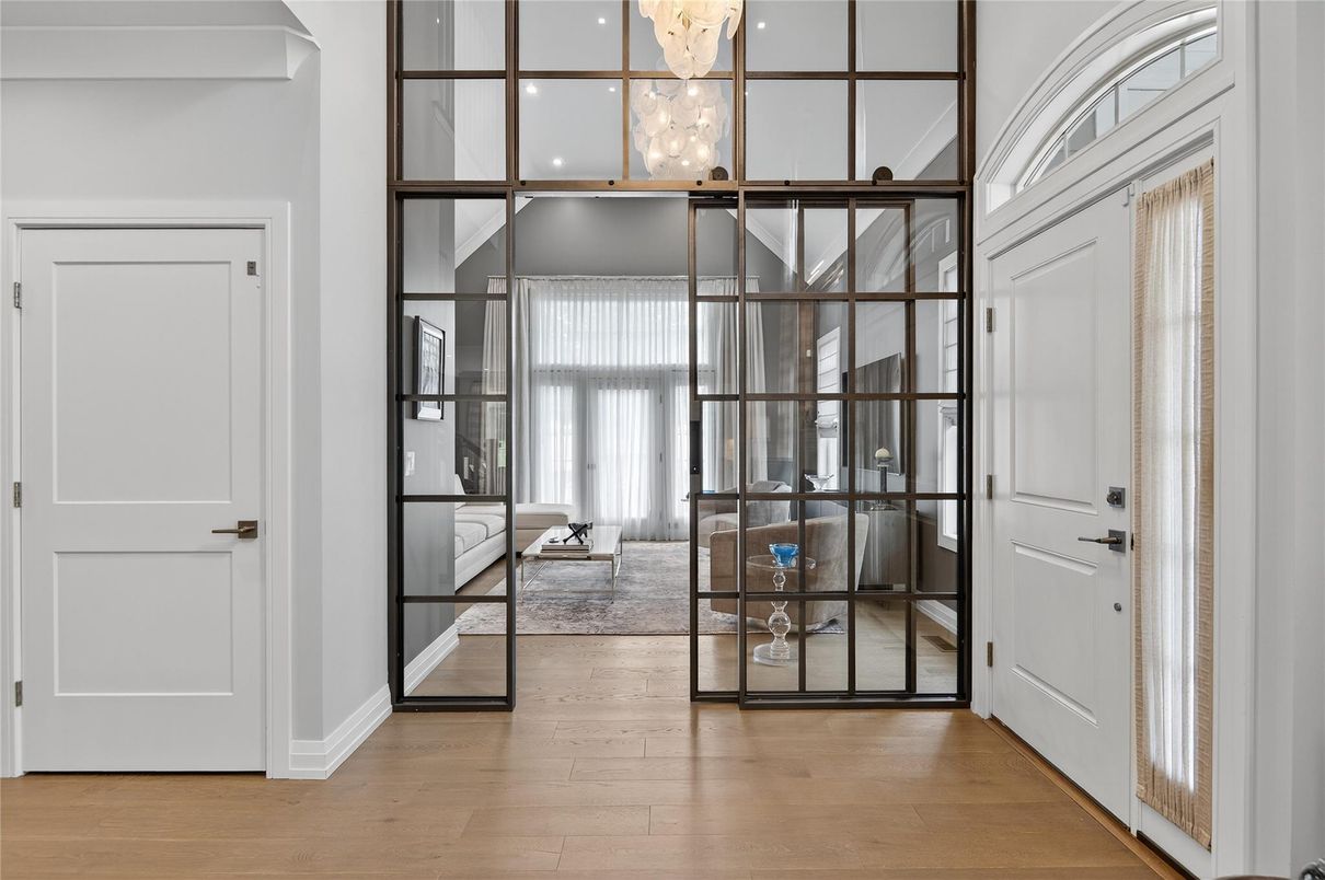 Interior, Pendant Lights, Wood Texture Flooring