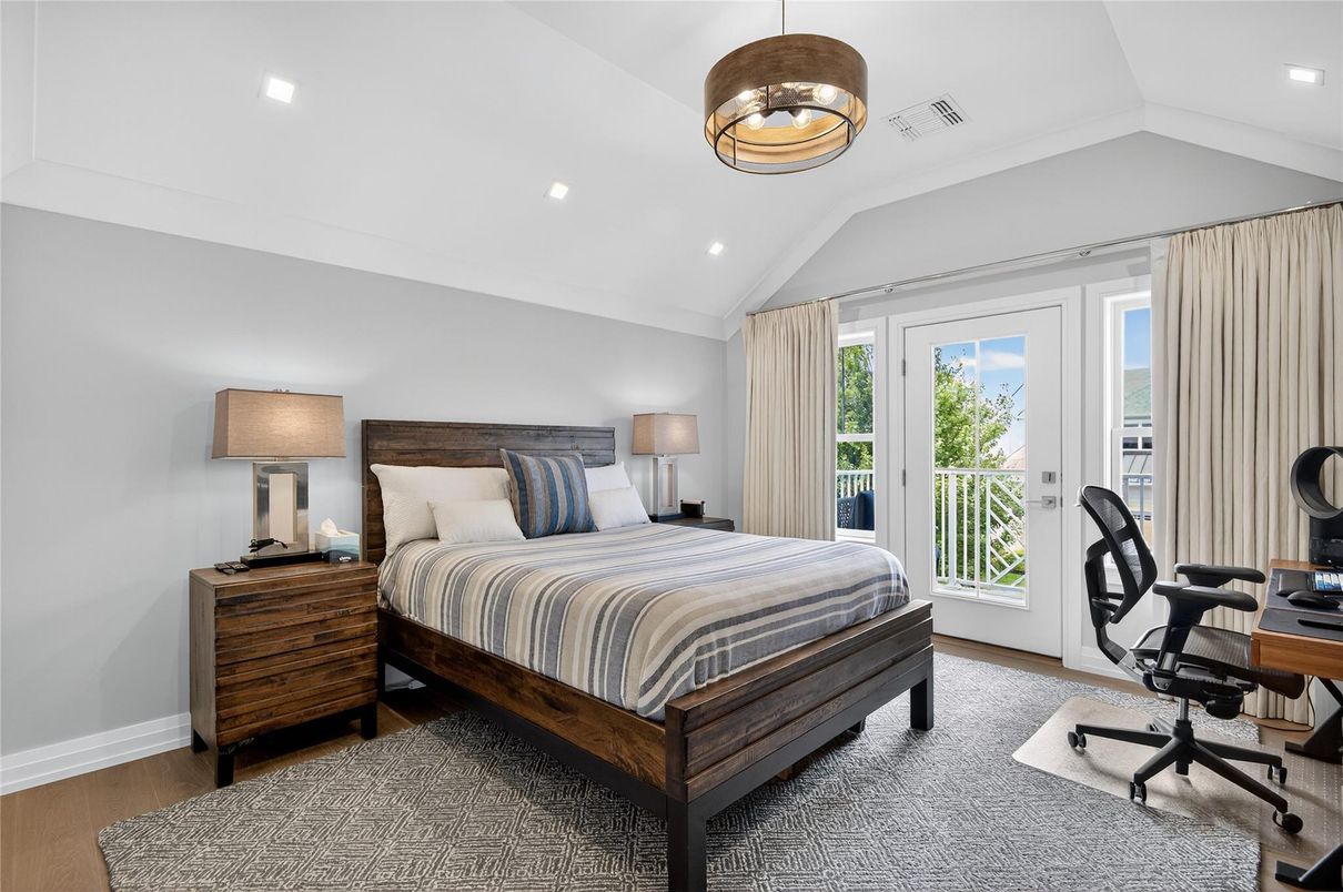 Bedroom, Home Office, Interior, Pendant Lights, Recessed Lighting, Wood Texture Flooring