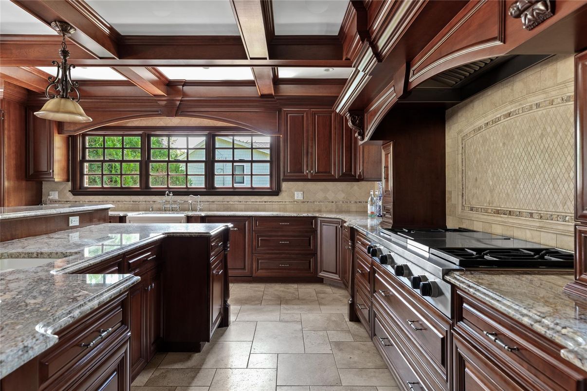 Interior, Kitchen, Pendant Lights, Wooden Beams
