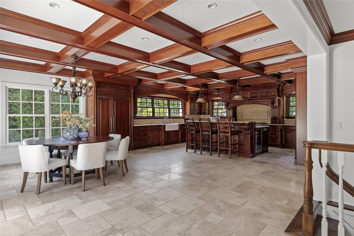 Chandelier, Dining room, Interior, Kitchen, Recessed Lighting, Wooden Beams