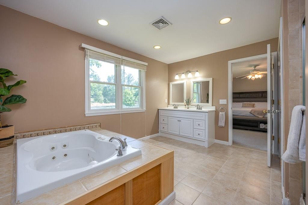 Bathroom, Bedroom, Dual Sink Vanities, Interior, Recessed Lighting