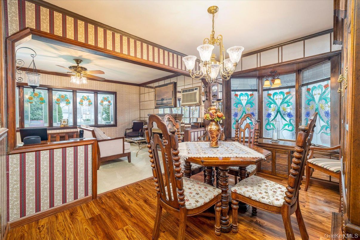 Chandelier, Dining room, Interior, Living room, Wood Texture Flooring
