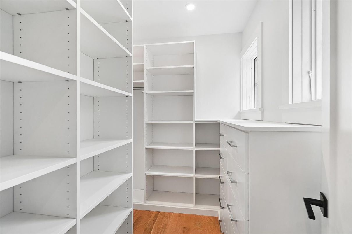 Interior, Recessed Lighting, Walk-in Closets, Wood Texture Flooring