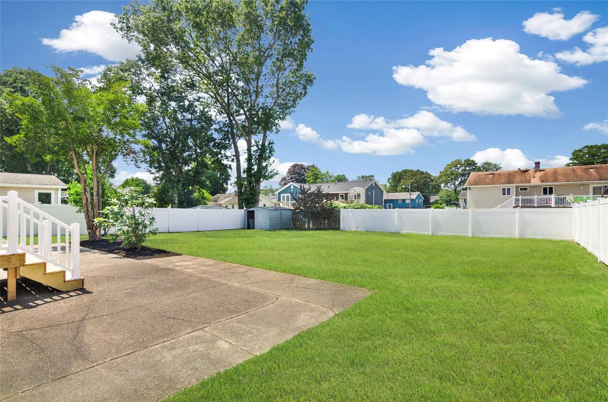 Backyard, Exterior