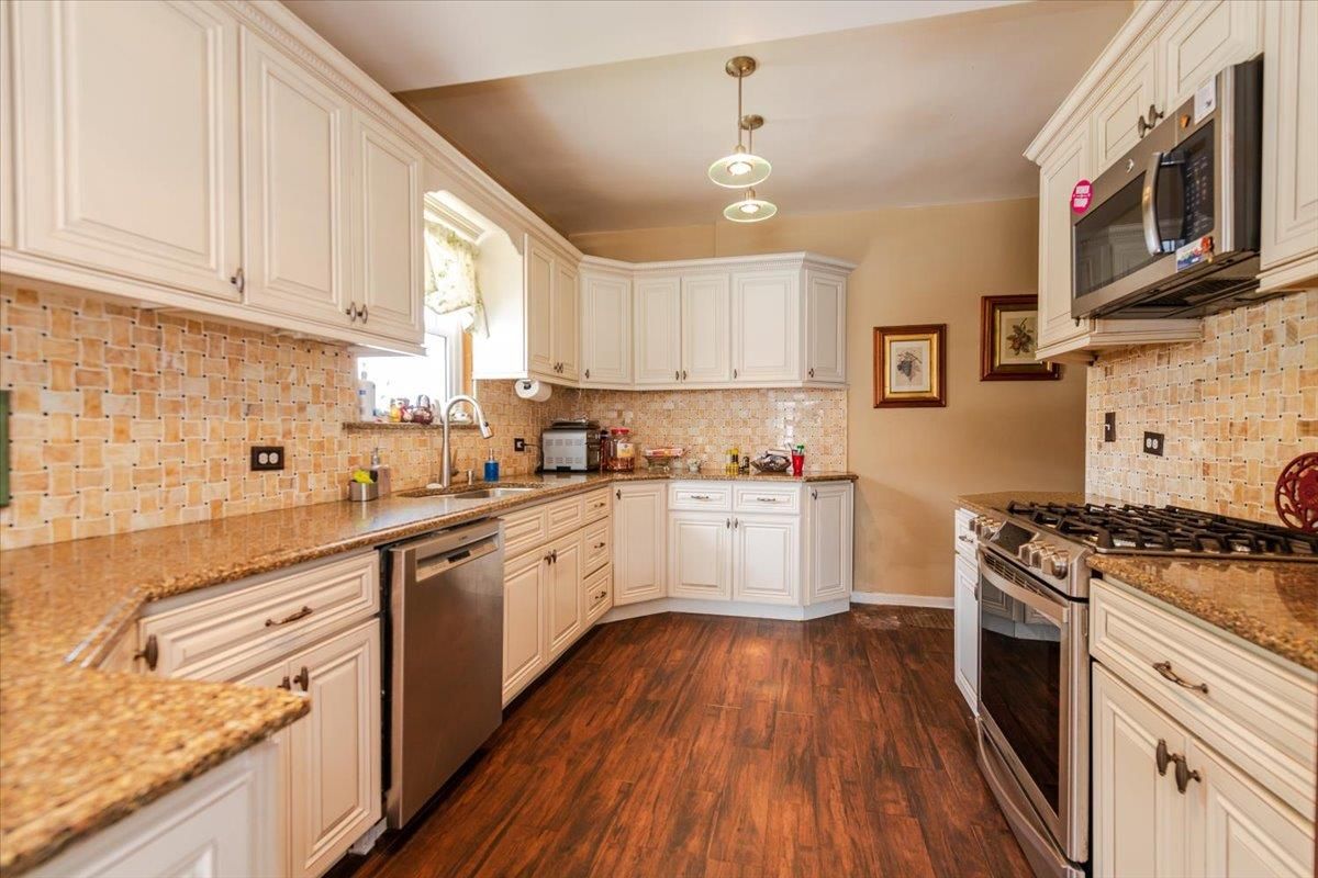 Interior, Kitchen, Pendant Lights, Stainless Steel Appliances, Wood Texture Flooring