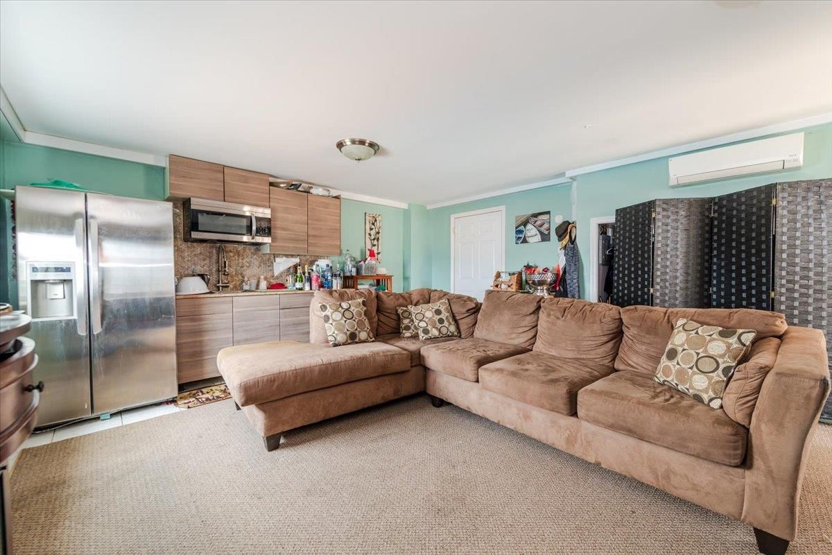 Interior, Kitchen, Living room, Stainless Steel Appliances