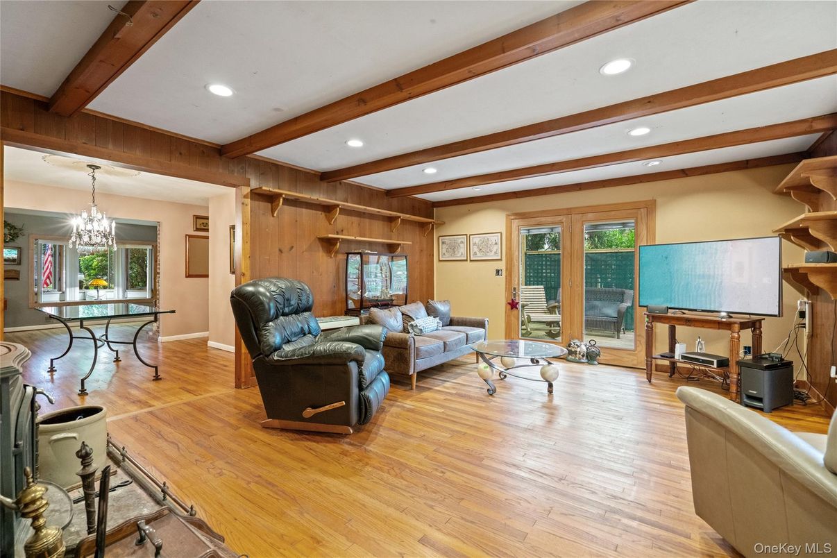 Chandelier, Interior, Living room, Recessed Lighting, Wooden Beams, Wood Texture Flooring, Wooden Walls