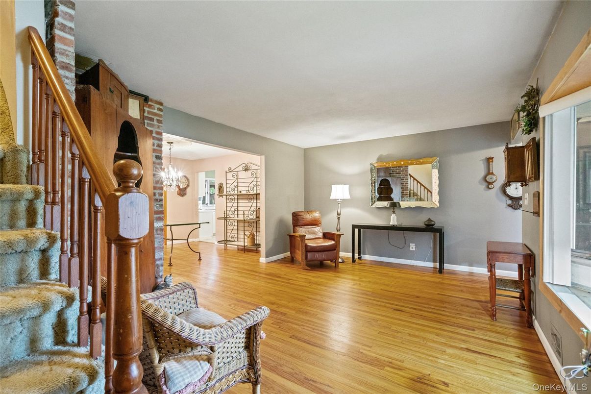 Chandelier, Interior, Wood Texture Flooring