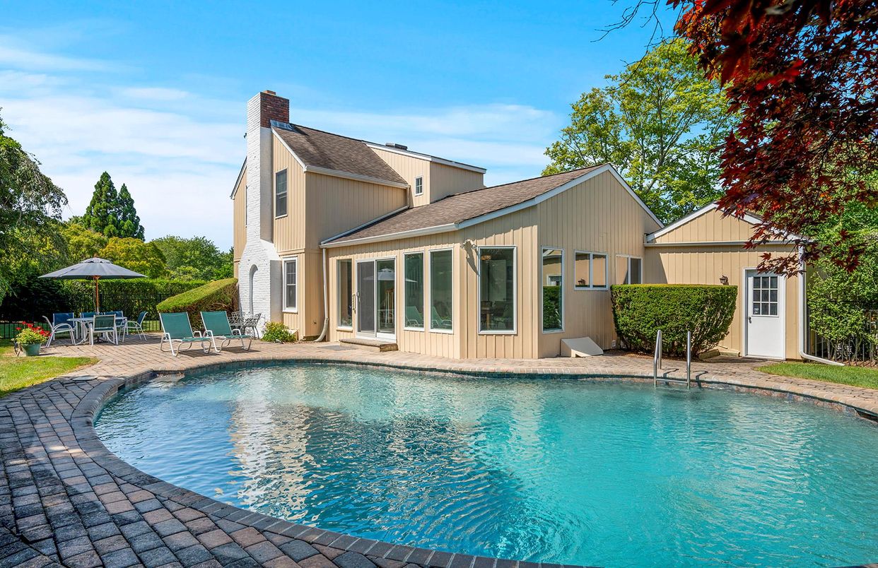 Exterior, Pool