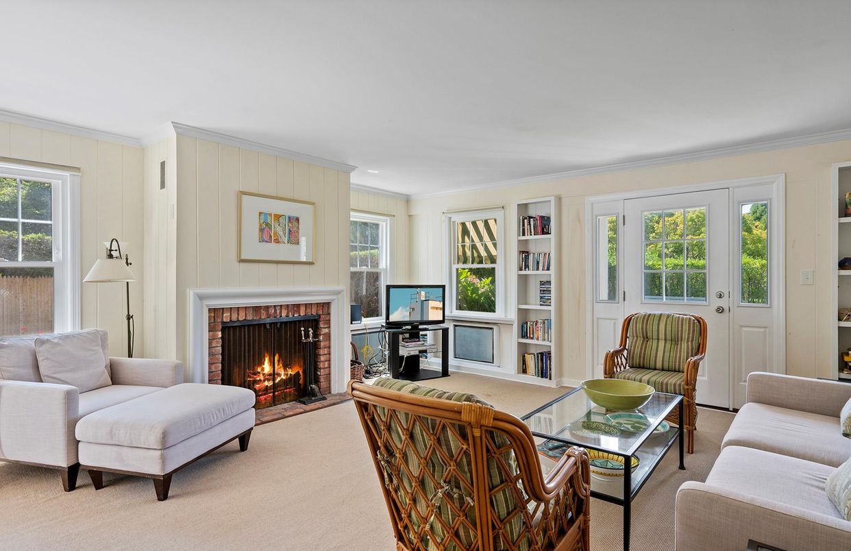 Fireplace, Interior, Living room, Recessed Lighting