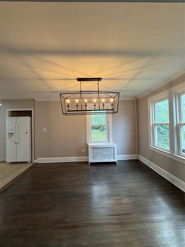 Empty room, Interior, Pendant Lights, Wood Texture Flooring