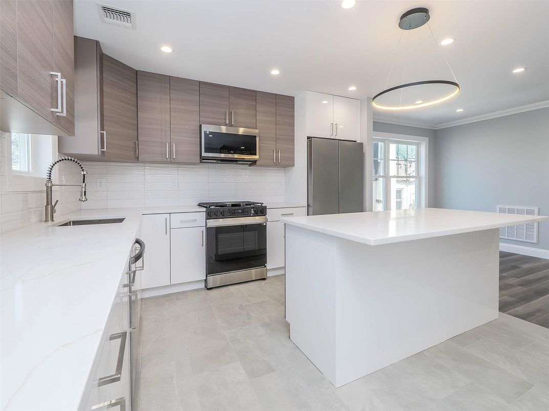 Interior, Kitchen, Pendant Lights, Recessed Lighting, Stainless Steel Appliances