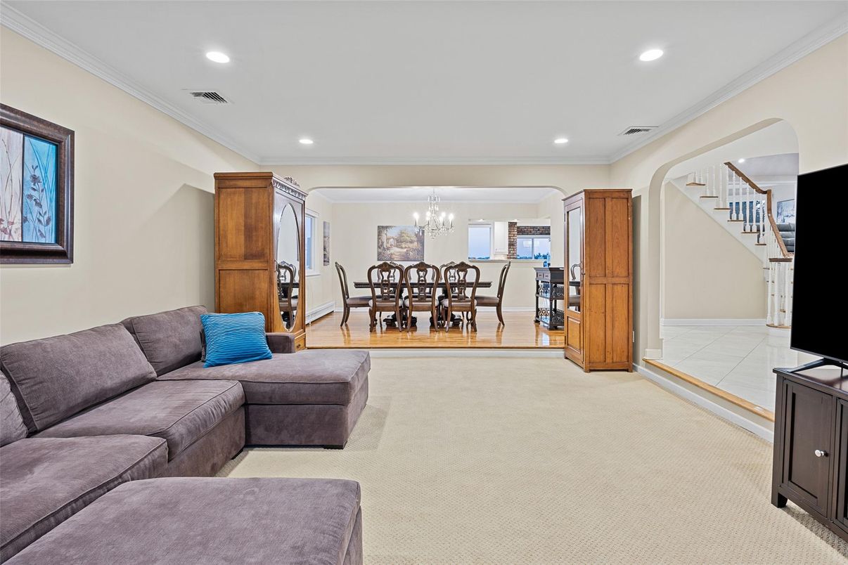 Chandelier, Dining room, Interior, Living room, Recessed Lighting