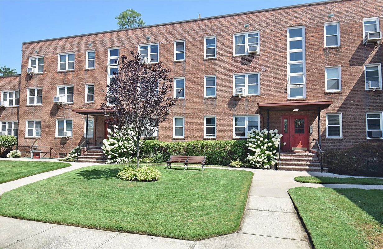Exterior, Facade, Brick Facade, Condo Building