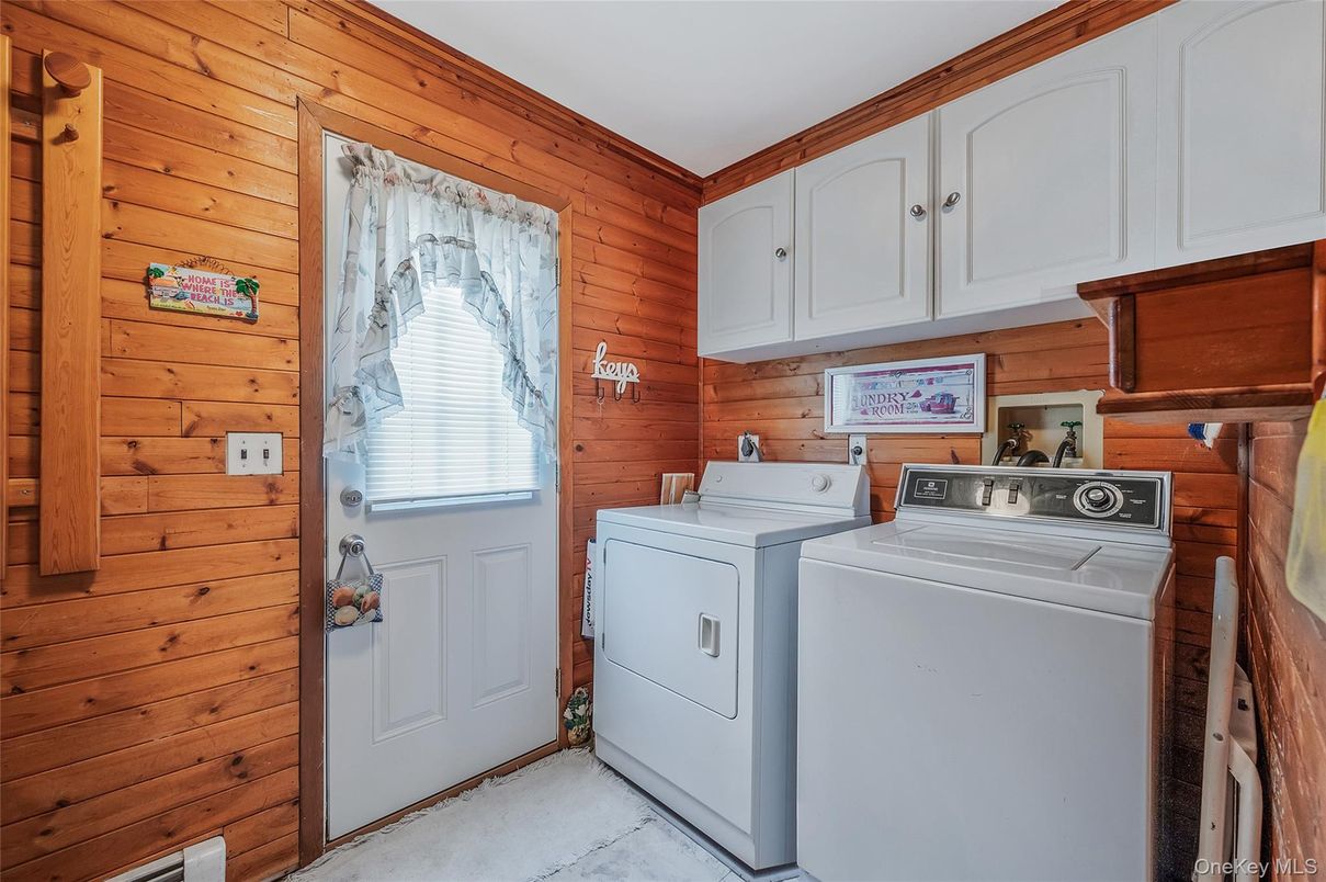 Interior, Washer, Wooden Walls