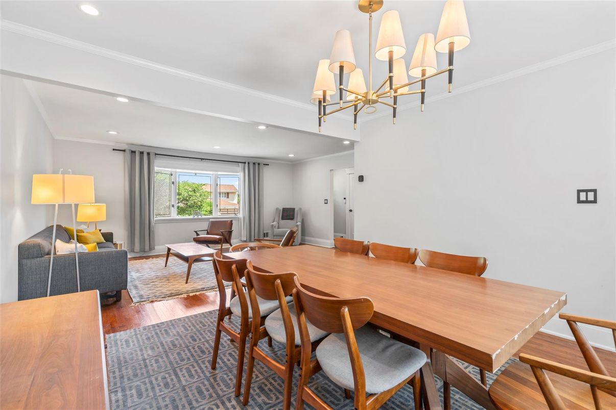 Chandelier, Dining room, Interior, Living room, Recessed Lighting, Wood Texture Flooring