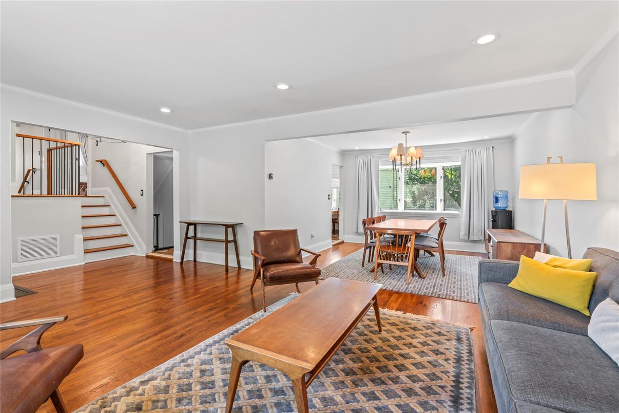 Chandelier, Dining room, Interior, Living room, Recessed Lighting, Wood Texture Flooring