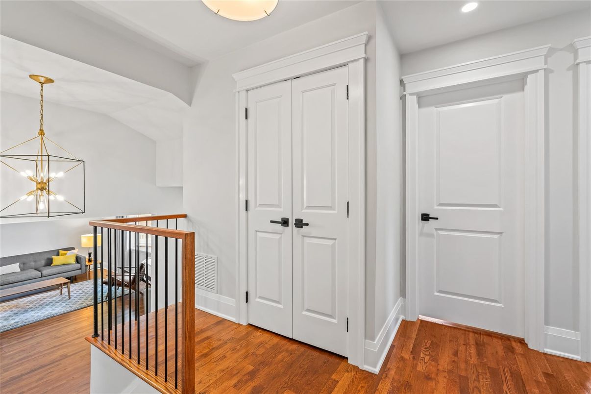 Interior, Pendant Lights, Recessed Lighting, Wood Texture Flooring