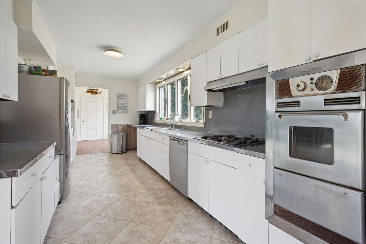 Interior, Kitchen, Stainless Steel Appliances