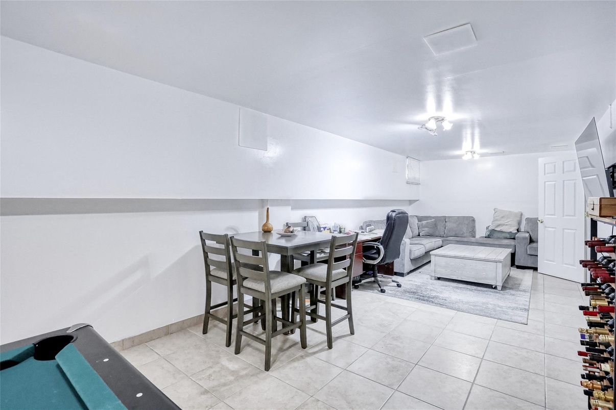 Dining room, Interior