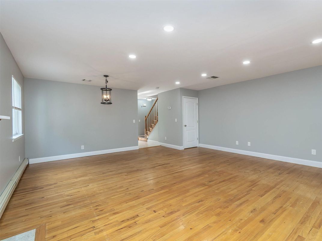 Empty room, Interior, Pendant Lights, Recessed Lighting, Wood Texture Flooring