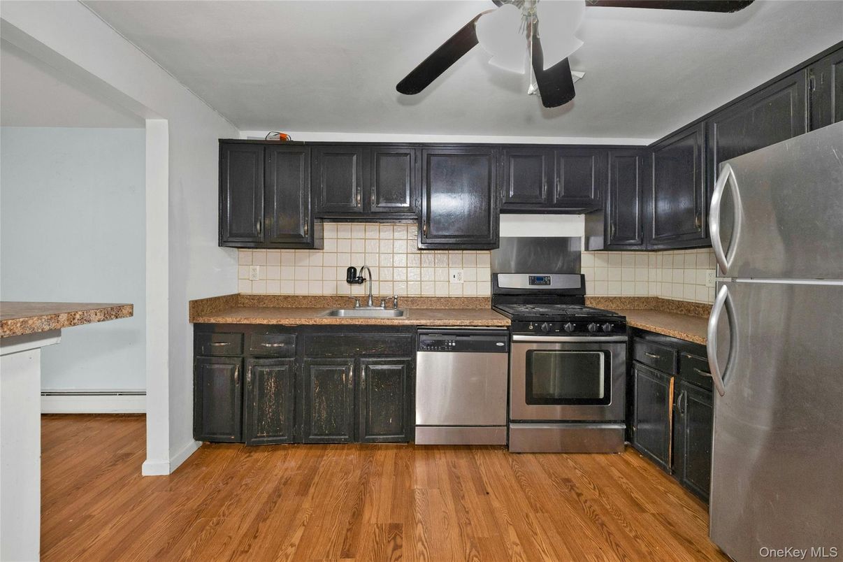 Interior, Kitchen, Stainless Steel Appliances, Wood Texture Flooring