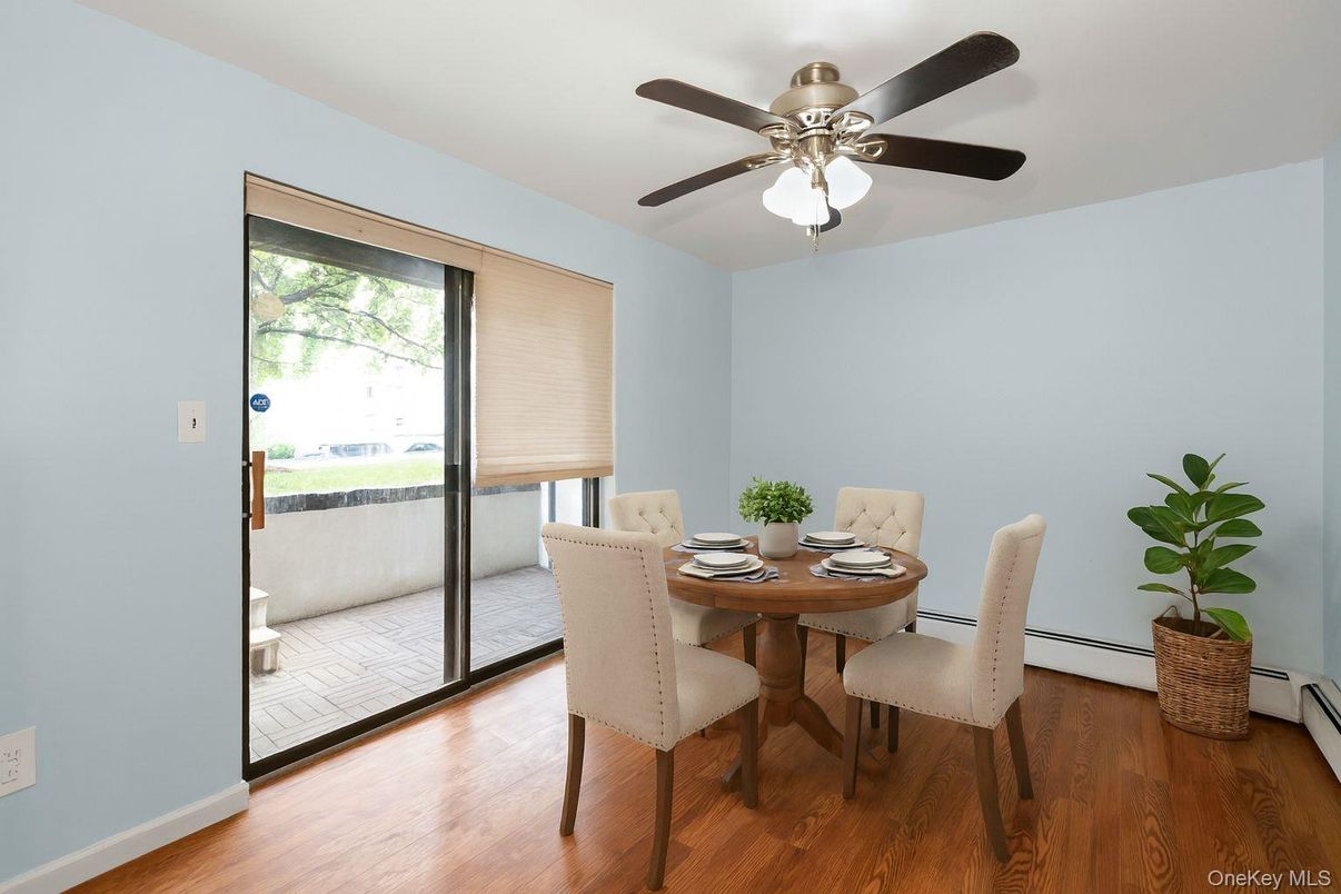 Dining room, Interior, Wood Texture Flooring