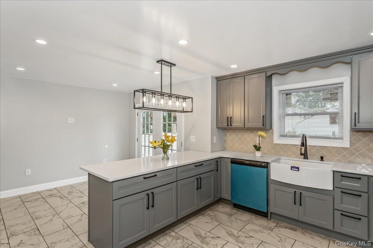 Interior, Kitchen, Marble, Pendant Lights, Recessed Lighting