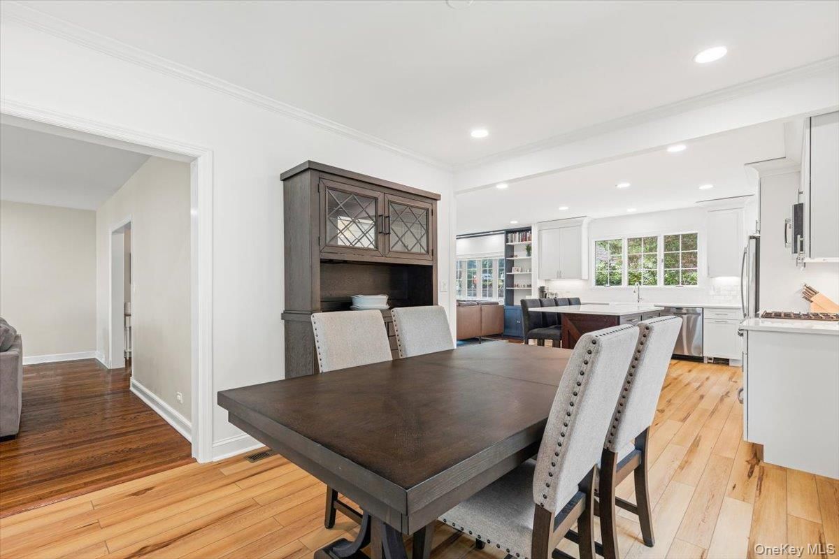 Dining room, Interior, Kitchen, Living room, Recessed Lighting, Wood Texture Flooring