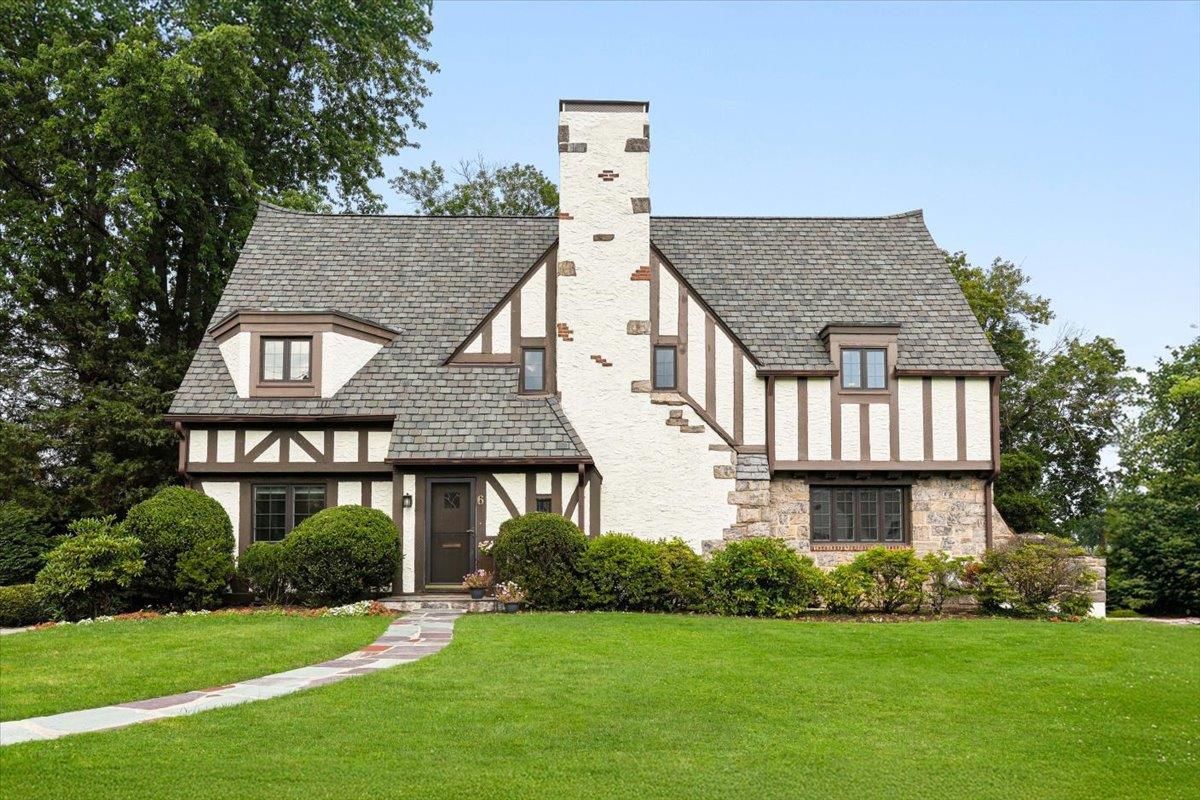 Exterior, Facade, Tudor Revival