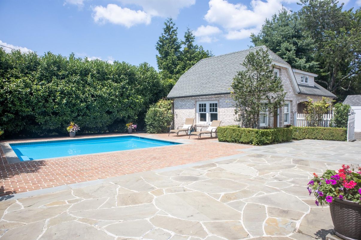 Exterior, Pool