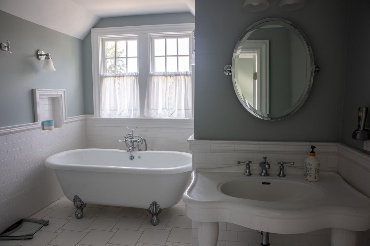 Bathroom, Free Standing Baths, Interior